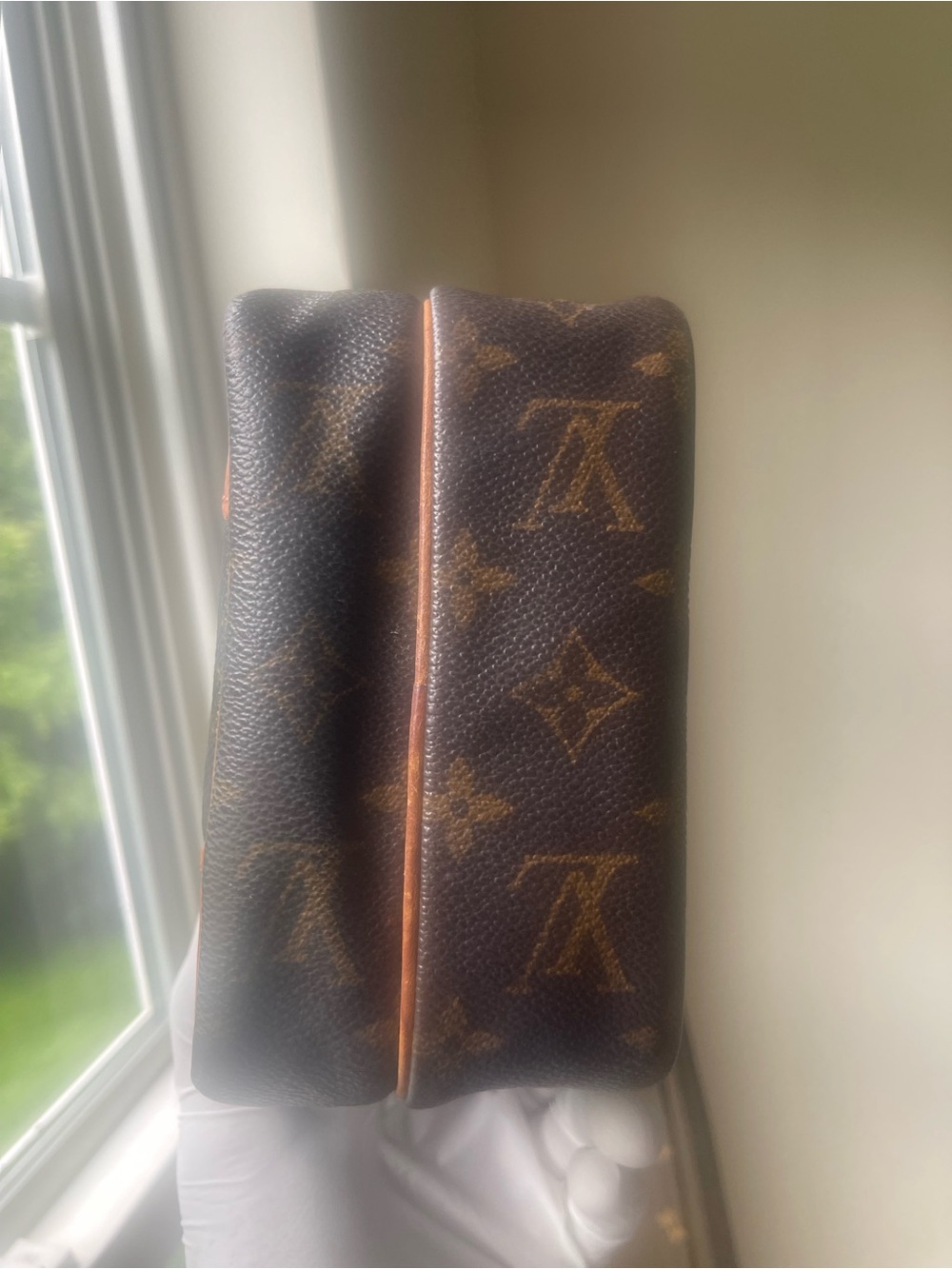 Louis Vuitton Monogram Canvas Messenger Bag in Brown and Tan - Picture 10 of 11